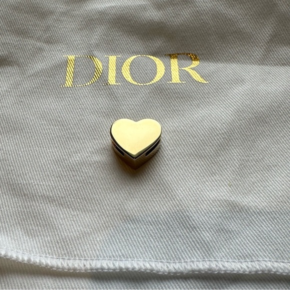 [SOLD] LADY DIOR MY ABCDIOR HEART BADGE, AUTHENTIC - Picture 5 of 7